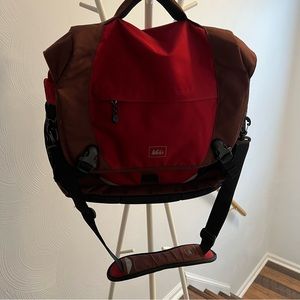 REI Co-op Quantum Messenger Bag